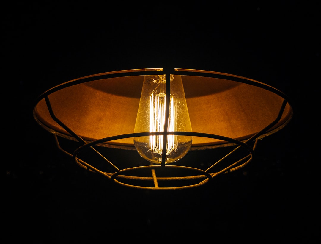 Photo rattan floor lamp