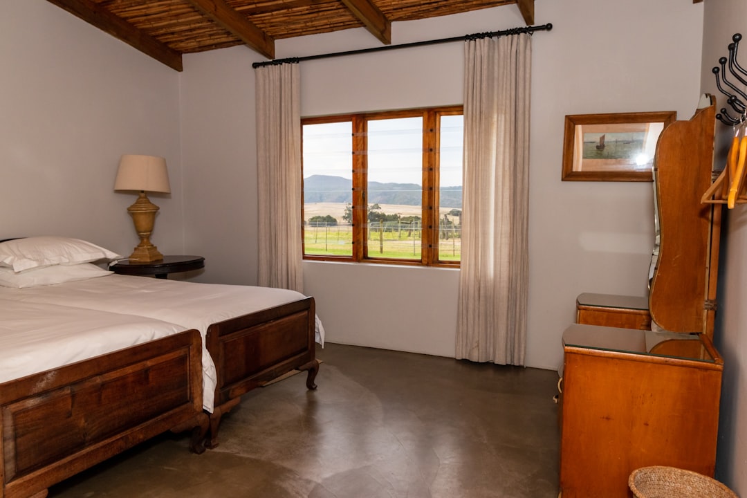 Photo Bedroom Table Lamp